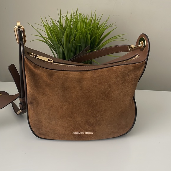 Michael Kors Raven Medium Messenger Crossbody Suede - Picture 3 of 13